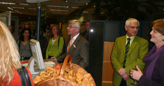 Begr&uuml;&szlig;ung