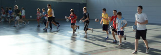 Handball; Beim Aufw&auml;rmen
