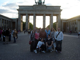 Vorm Brandenburger Tor